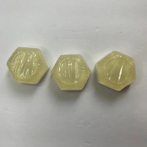 Lady Primrose Necture Fragrance Soap Trio Luxury Scented 3-1 oz bars New - Picture 2 of 3